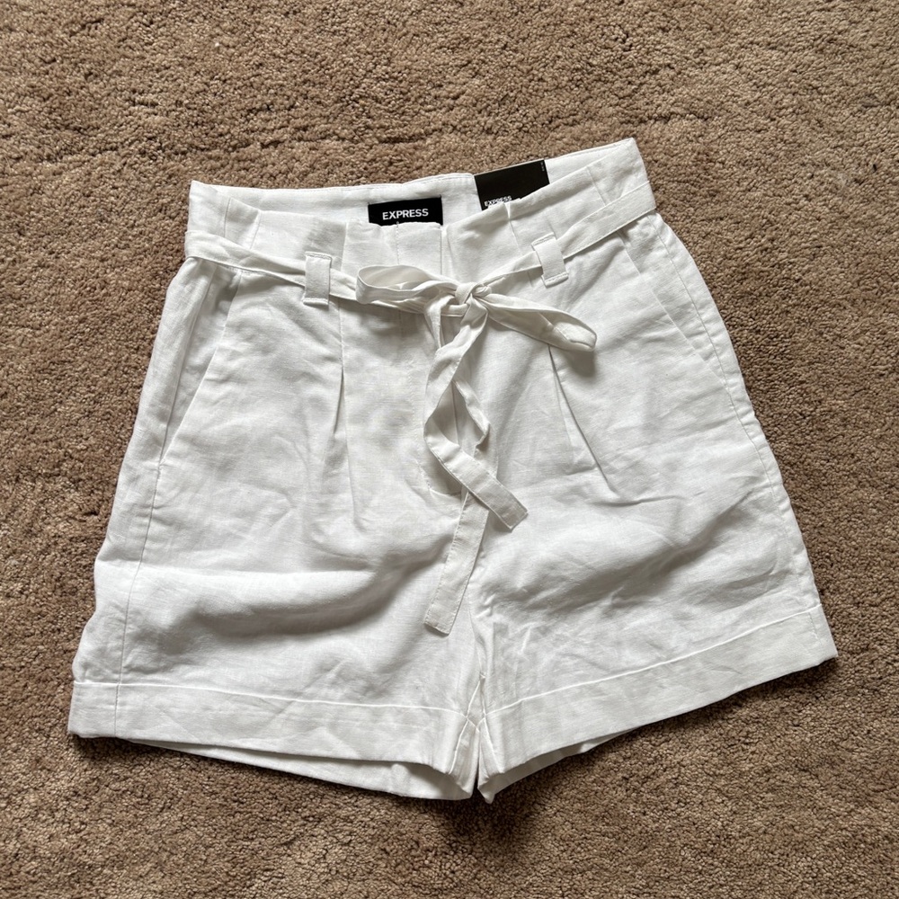 Express White Super High Rise Shorts-NWT